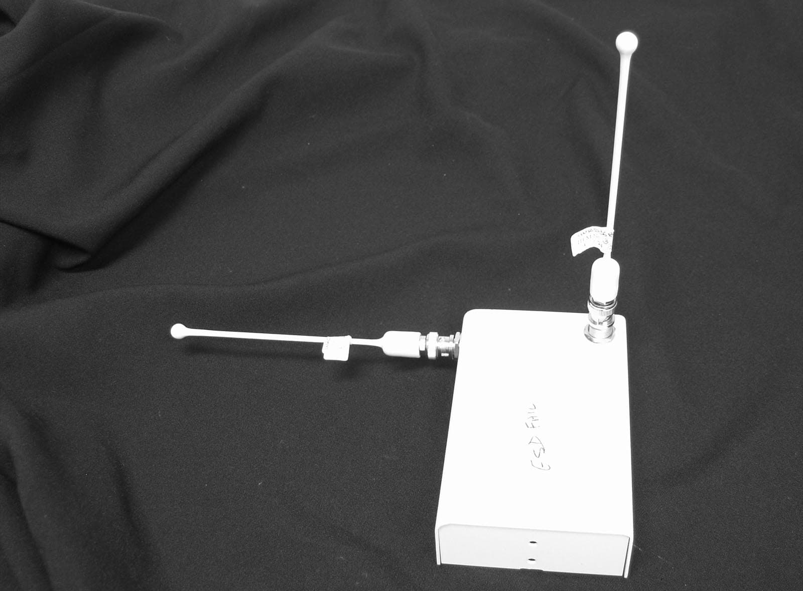 International LAR 806A5301 - FCC ID ISEILR - Xmark Corporation (1)
