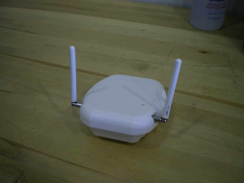 434MHz International Patient Security Receiver - FCC ID ISEIPSR - Xmark Corporation (2)
