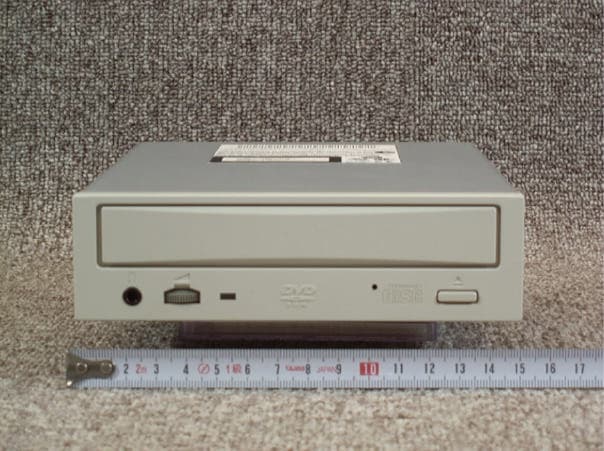 DVD-ROM Drove - FCC ID IUO9TB087CRB - Panasonic Healthcare Co., Ltd. (4)