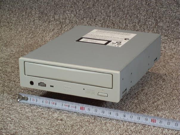 DVD-ROM Drove - FCC ID IUO9TB087CRB - Panasonic Healthcare Co., Ltd. (5)