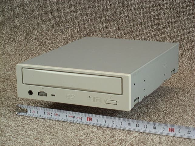 DVD-ROM & CD-R/RW Internal Drive - FCC ID IUO9TB091CRB - Panasonic Healthcare Co., Ltd. (3)