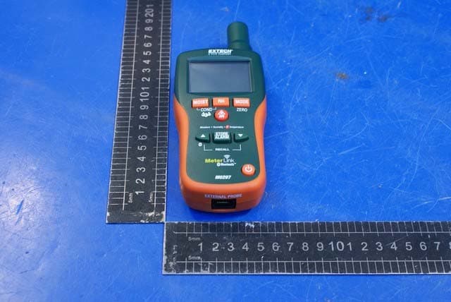 Bluetooth pinless Moisture/Humidity Meter + IR - FCC ID IWK-MO297 - FLIR Commercial Systems, Inc. (2)