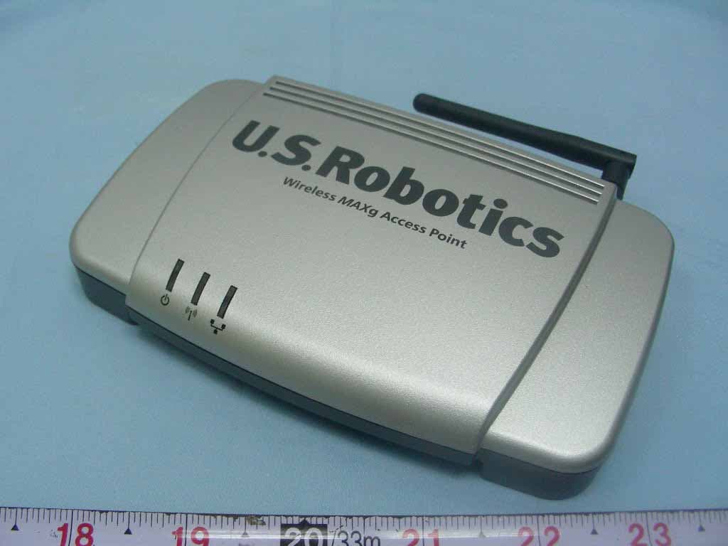 U.S. ROBOTICS MAXg WIRELESS ROUTER - FCC ID IXM-RTGBR03 - Universal Scientific Industrial Co., Ltd. (2)