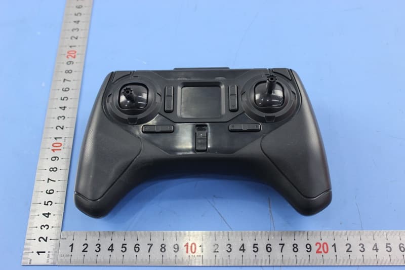 Radio controlled model quadcopter and transmitter/receiver - FCC ID IYFMR100 - Hobbico Inc