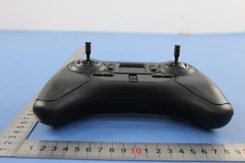 Radio controlled model quadcopter and transmitter/receiver - FCC ID IYFMR100 - Hobbico Inc (5)