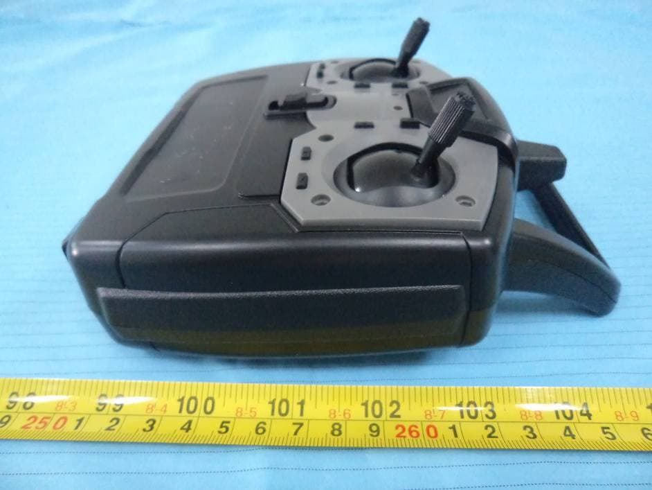 RADIO SYSTEM TRANSMITTER - FCC ID IYFTTX403 - Hobbico Inc (5)