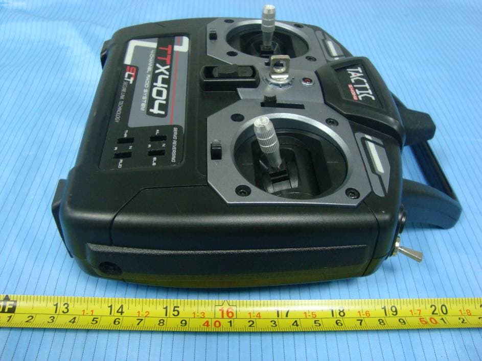 2.4 GHz Radio System Transmitter - FCC ID IYFTTX404B - Hobbico Inc (3)