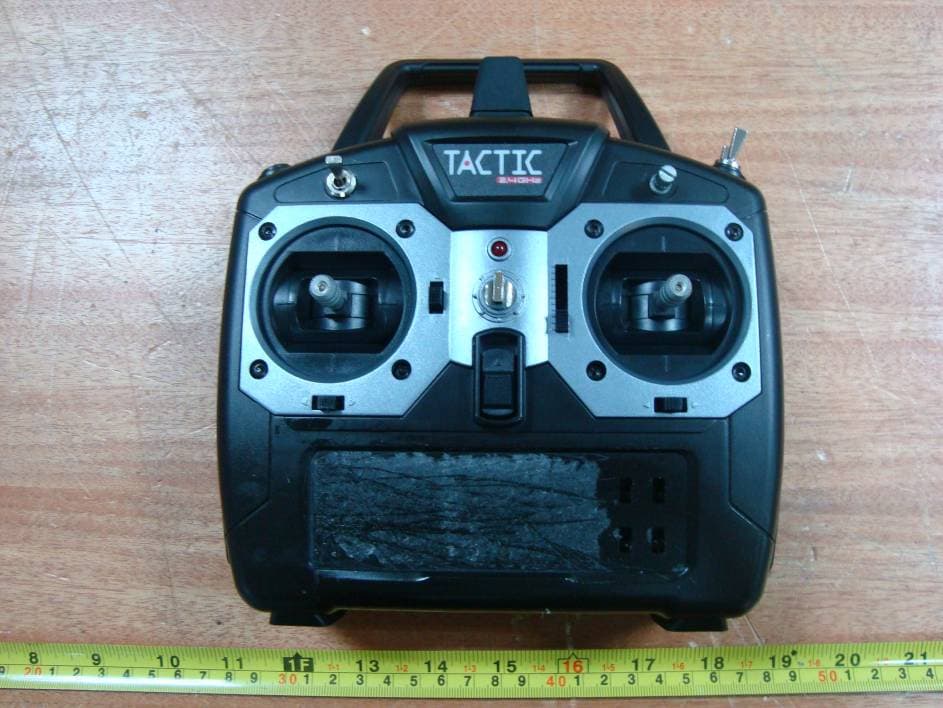 2.4 GHz Radio System Transmitter - FCC ID IYFTTX600 - Hobbico Inc