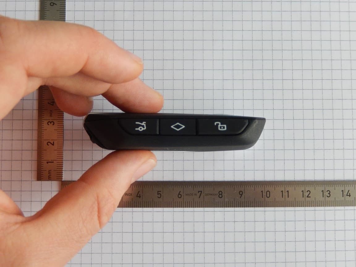 passive entry vehicle key - FCC ID IYZBK1 - Marquardt GmbH