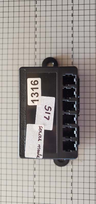 UHF Transmitter - FCC ID IYZCD1 - Marquardt GmbH (2)