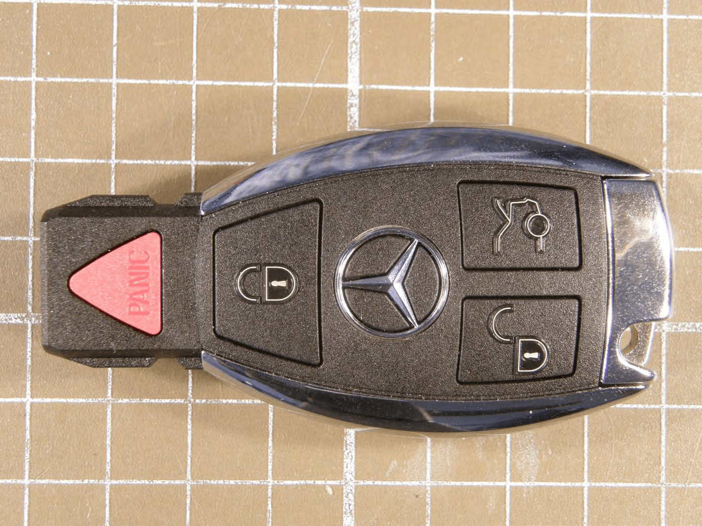 Keyless Car Entry Controller - FCC ID IYZDC12B - Marquardt GmbH
