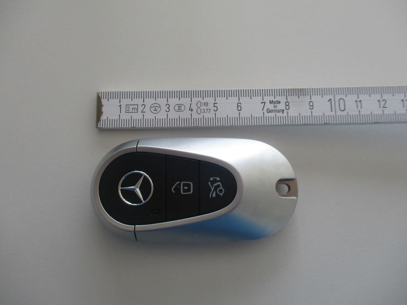 Passive entry vehicle key - FCC ID IYZMS5I - Marquardt GmbH (2)