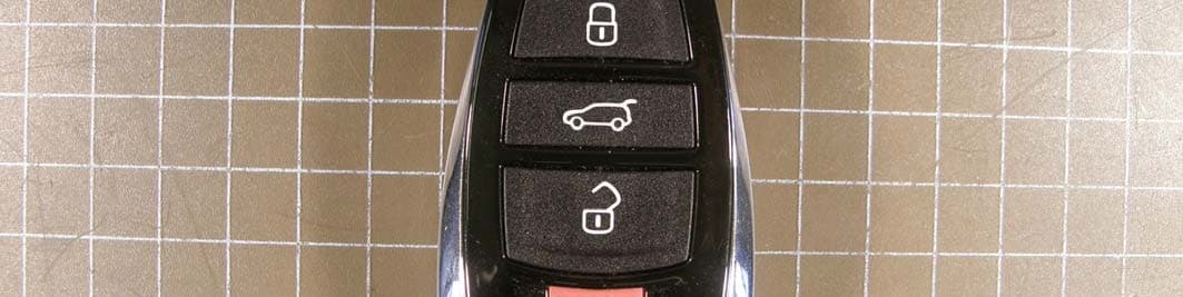 Car remote key - FCC ID IYZVWTOUA - Marquardt GmbH