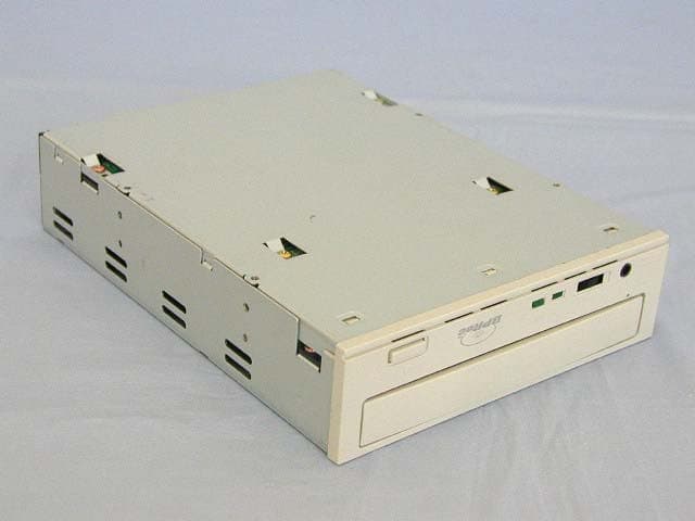 Internal CD-RW drive - FCC ID JBQCDR020 - Sanyo Electric Co Ltd (2)
