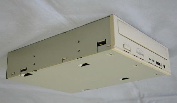 Internal CD-RW Drive - FCC ID JBQCDR025 - Sanyo Electric Co Ltd (2)