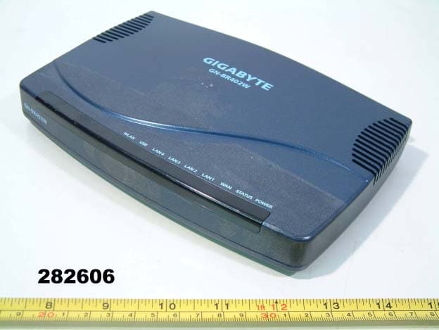 Wireless Broadband Router - FCC ID JCK-GN-BR402W - GIGA-BYTE TECHNOLOGY CO., LTD. (2)