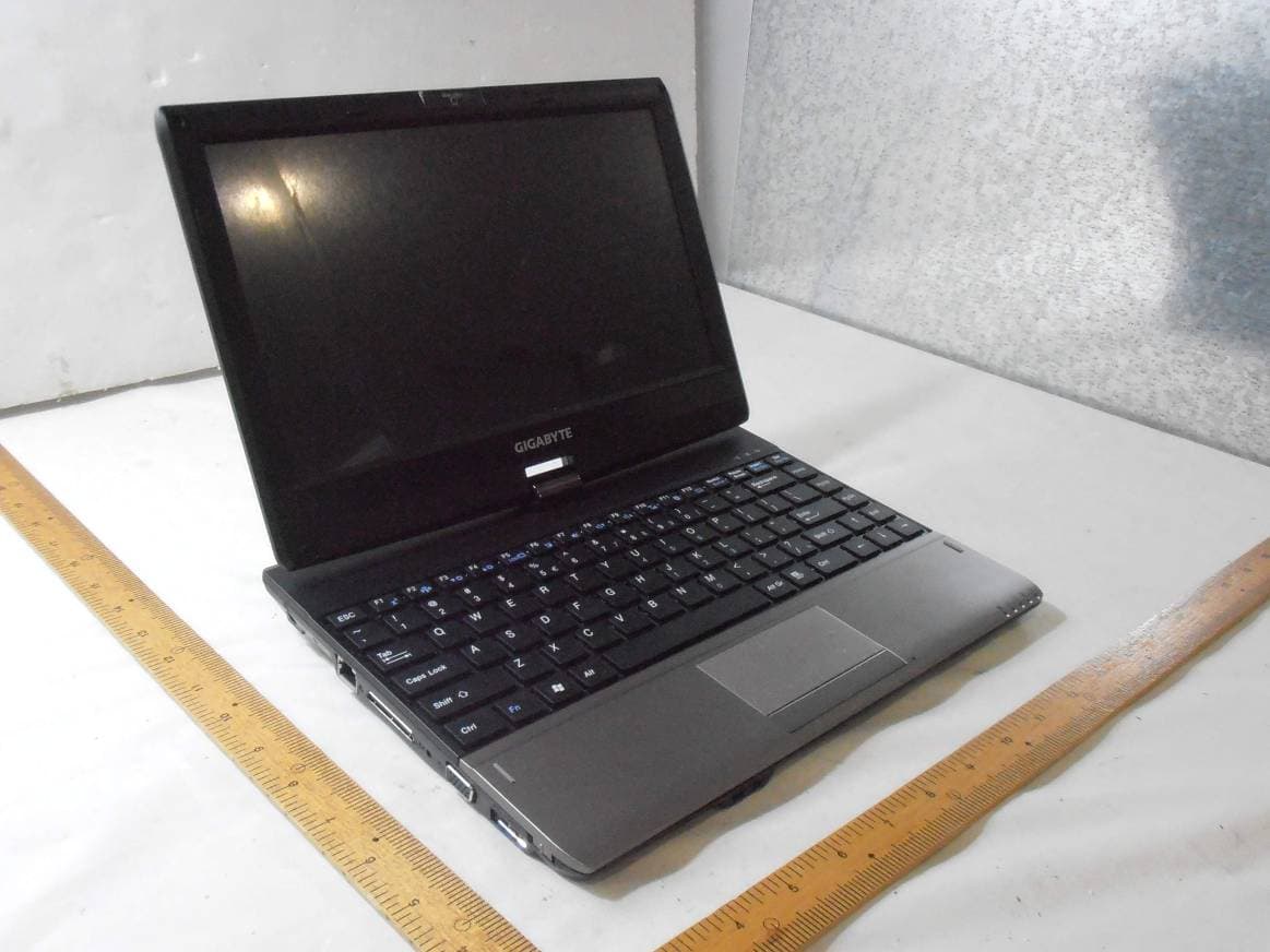 Notebook with 802.11/b/g/n, Bluetooth - FCC ID JCK-T1132 - GIGA-BYTE TECHNOLOGY CO., LTD.