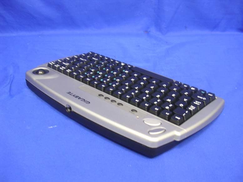 WLAN Keyboard - FCC ID JCKFDC-6802 - GIGA-BYTE TECHNOLOGY CO., LTD. (2)