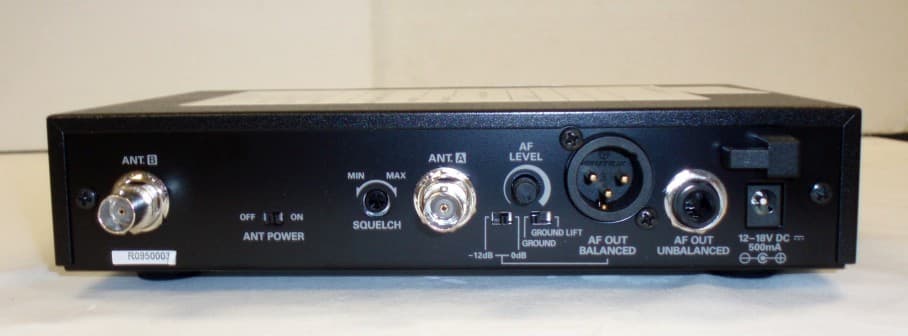 WIRELESS MIC RECEIVER - FCC ID JFZR2100AI - Audio-Technica Corporation (3)