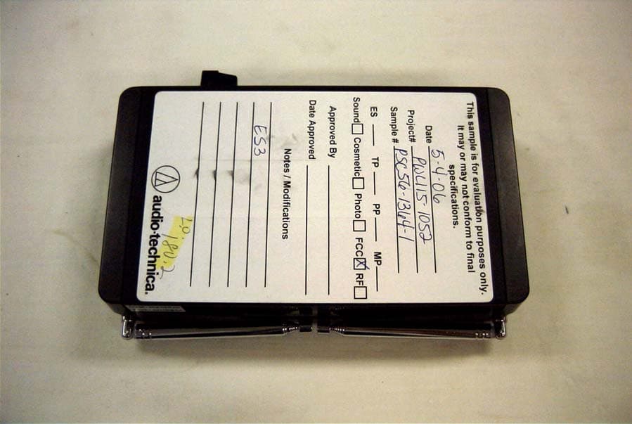 VHF WIRELESS RECEIVER - FCC ID JFZR250 - Audio-Technica Corporation