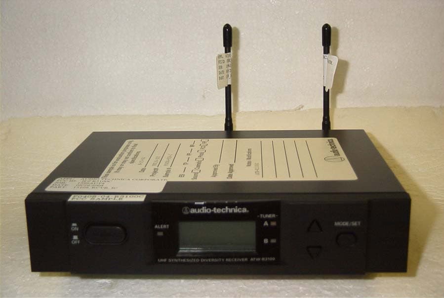 UHF RECEIVER - FCC ID JFZR3100C - Audio-Technica Corporation (3)