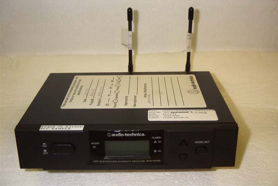 UHF RECEIVER - FCC ID JFZR3100D - Audio-Technica Corporation (3)