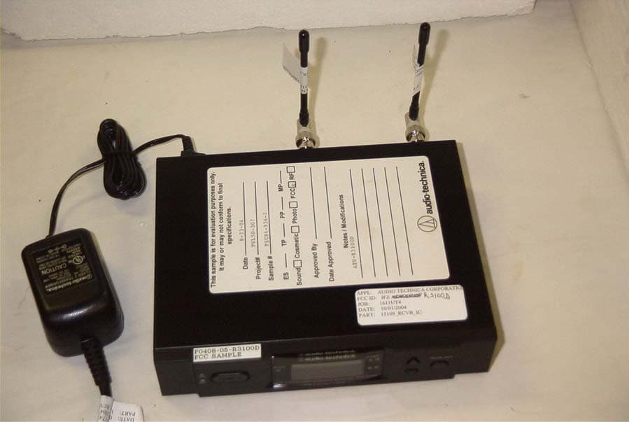 UHF RECEIVER - FCC ID JFZR3100D - Audio-Technica Corporation (2)
