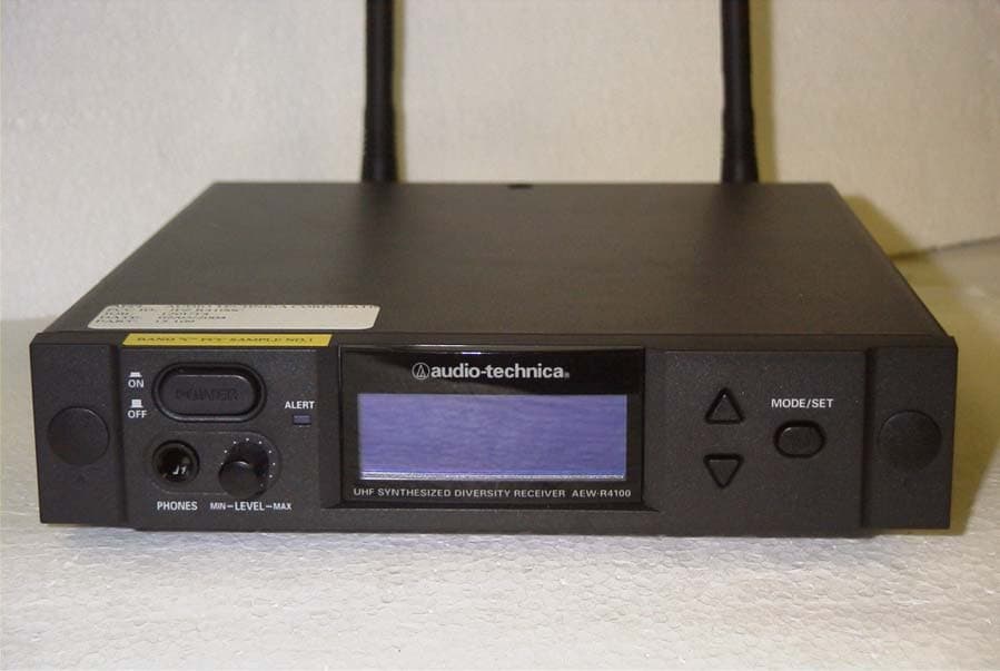 COMMUNICATION RECEIVER - FCC ID JFZR4100C - Audio-Technica Corporation (1)
