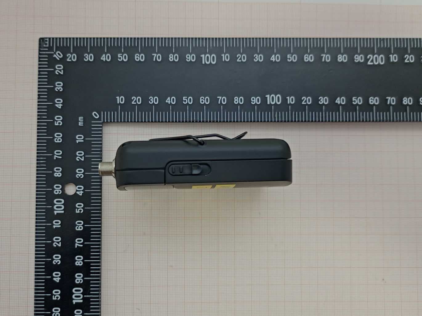 Professional UHF band wireless microphone - FCC ID JFZT3201ADE2 - Audio-Technica Corporation (5)