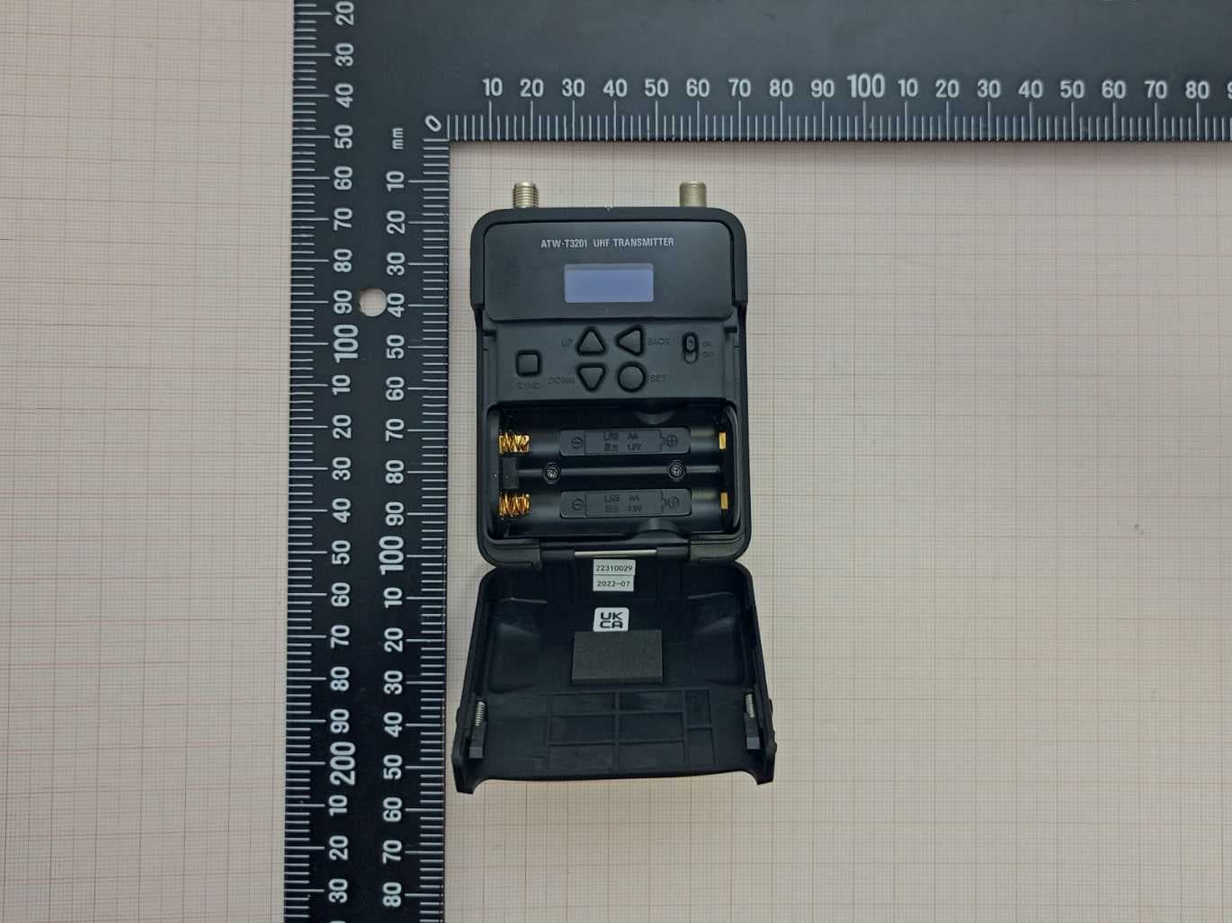 Professional UHF band wireless microphone - FCC ID JFZT3201AEE1 - Audio-Technica Corporation (5)