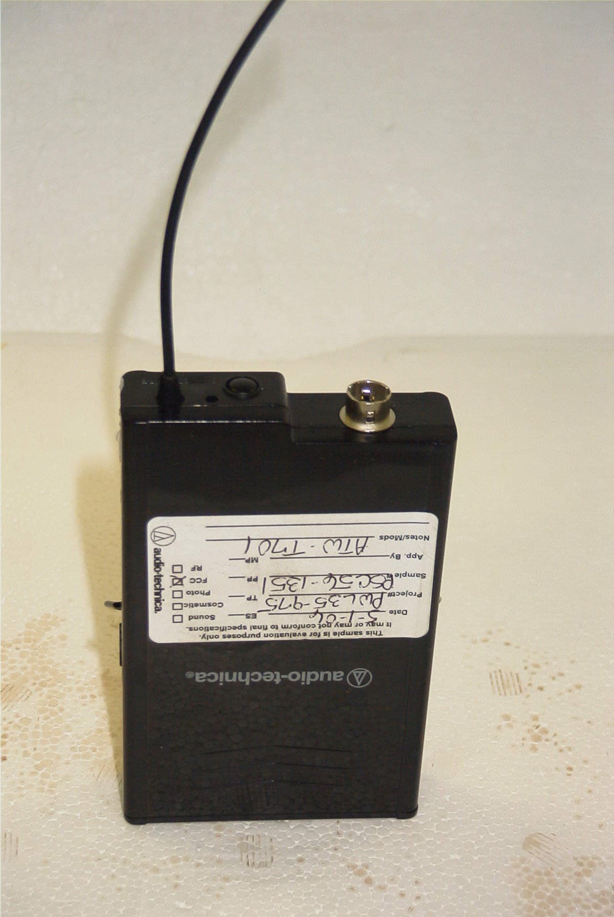 BELTPACK TRANSMITTER - FCC ID JFZT701 - Audio-Technica Corporation (1)