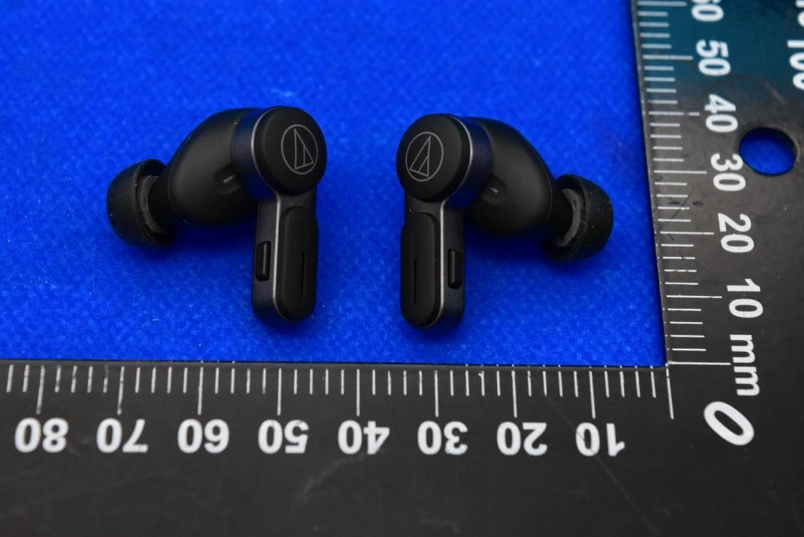 Wireless Headphones with Bluetooth - FCC ID JFZTWX7L - Audio-Technica Corporation (2)