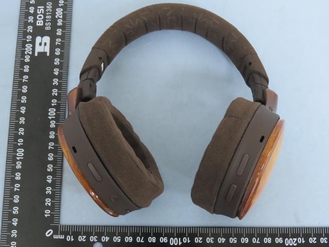 Wireless Headphones - FCC ID JFZWB2022 - Audio-Technica Corporation (4)