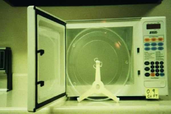 MICROWAVE OVEN-HOUSEHOLD - FCC ID JHU955 - Nisshin Industry Co Ltd