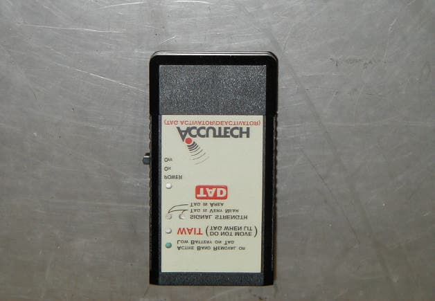 Tag Activator/Deactivator - FCC ID JM7-IGWT-660021 - Accutech Security, LLC
