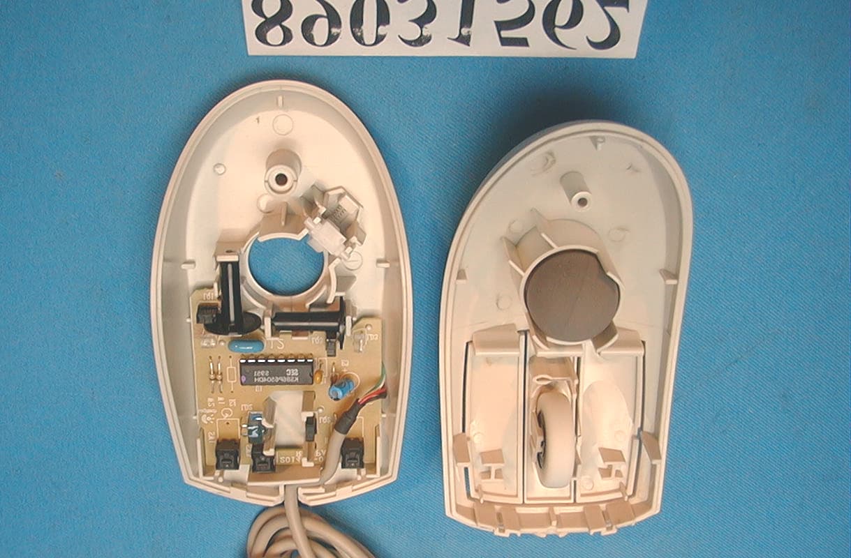 Mouse - FCC ID JNZ211402 - Logitech Far East Ltd (3)