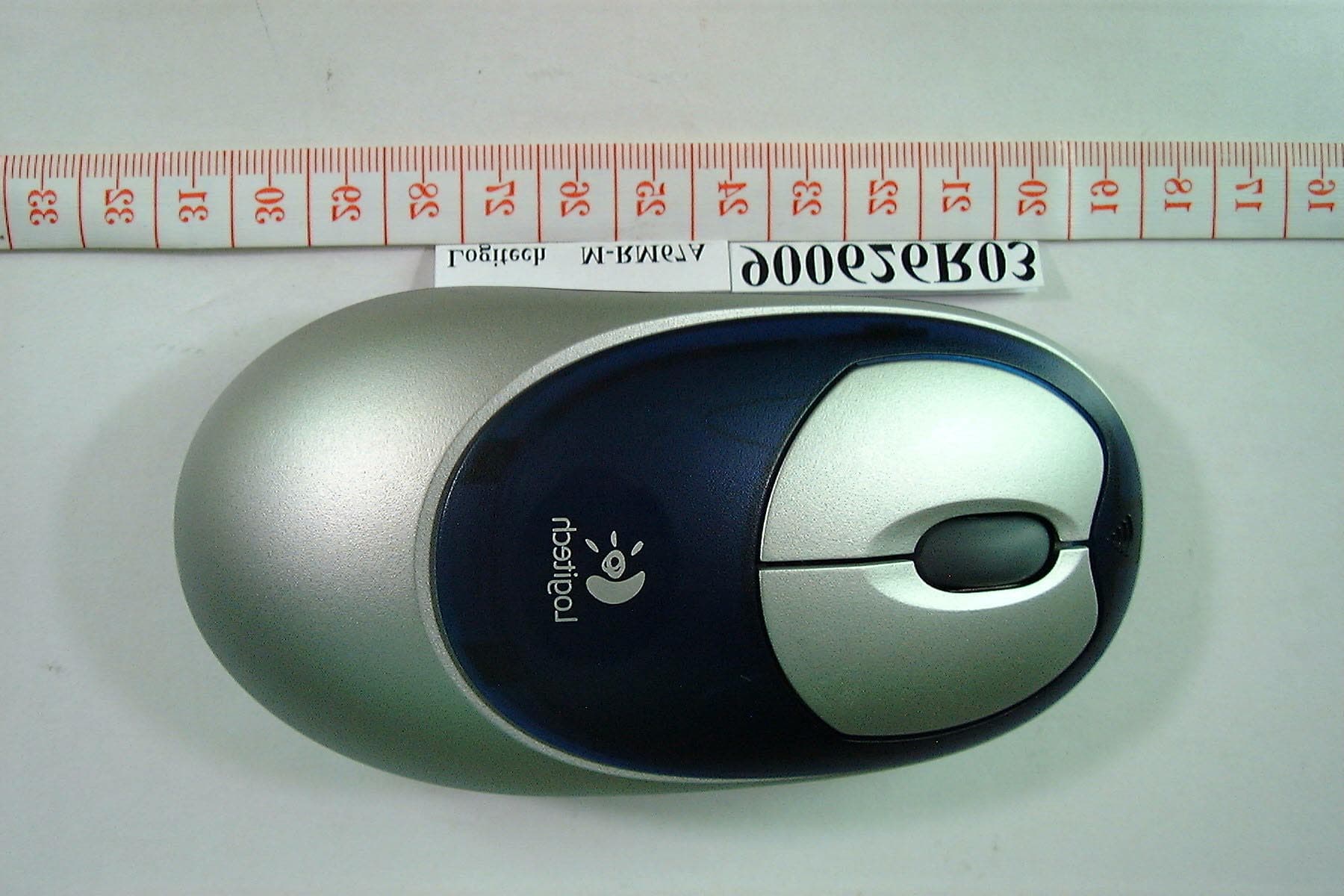 Wireless Mouse - FCC ID JNZ211499 - Logitech Far East Ltd (1)