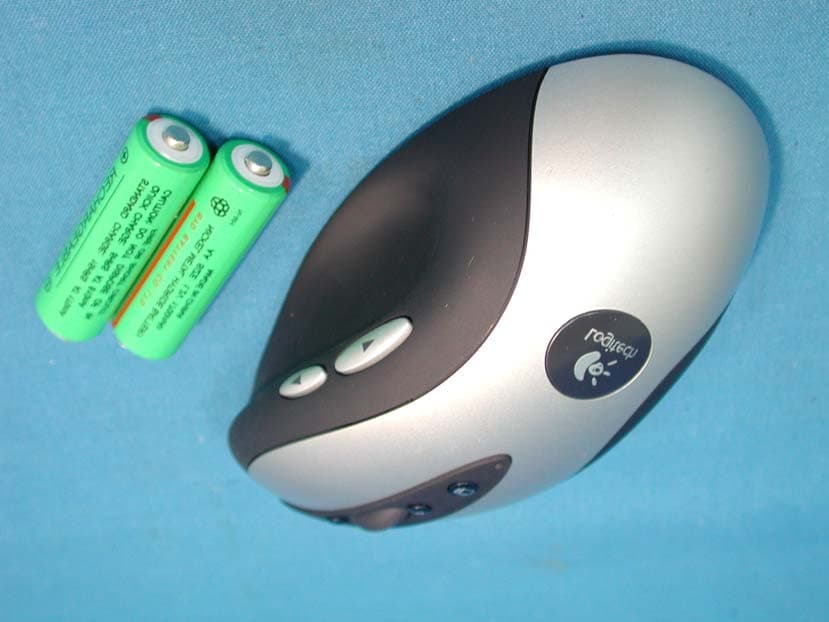 Wireless Mouse - FCC ID JNZ211596 - Logitech Far East Ltd (2)