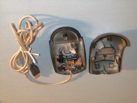 USB Mouse - FCC ID JNZ221394 - Logitech Far East Ltd (2)