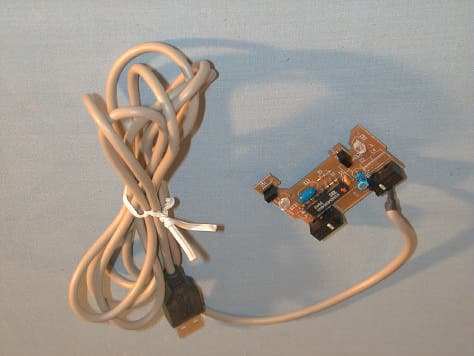 USB Mouse - FCC ID JNZ221394 - Logitech Far East Ltd (4)