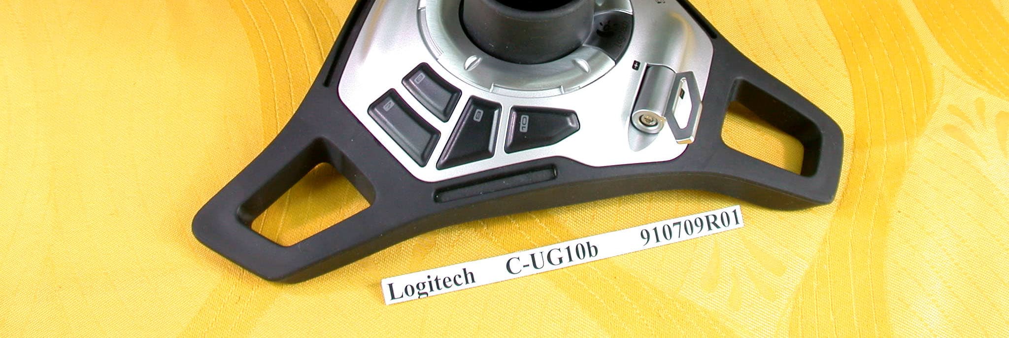 Joystick and USB Transceiver - FCC ID JNZ221613 - Logitech Far East Ltd (1)
