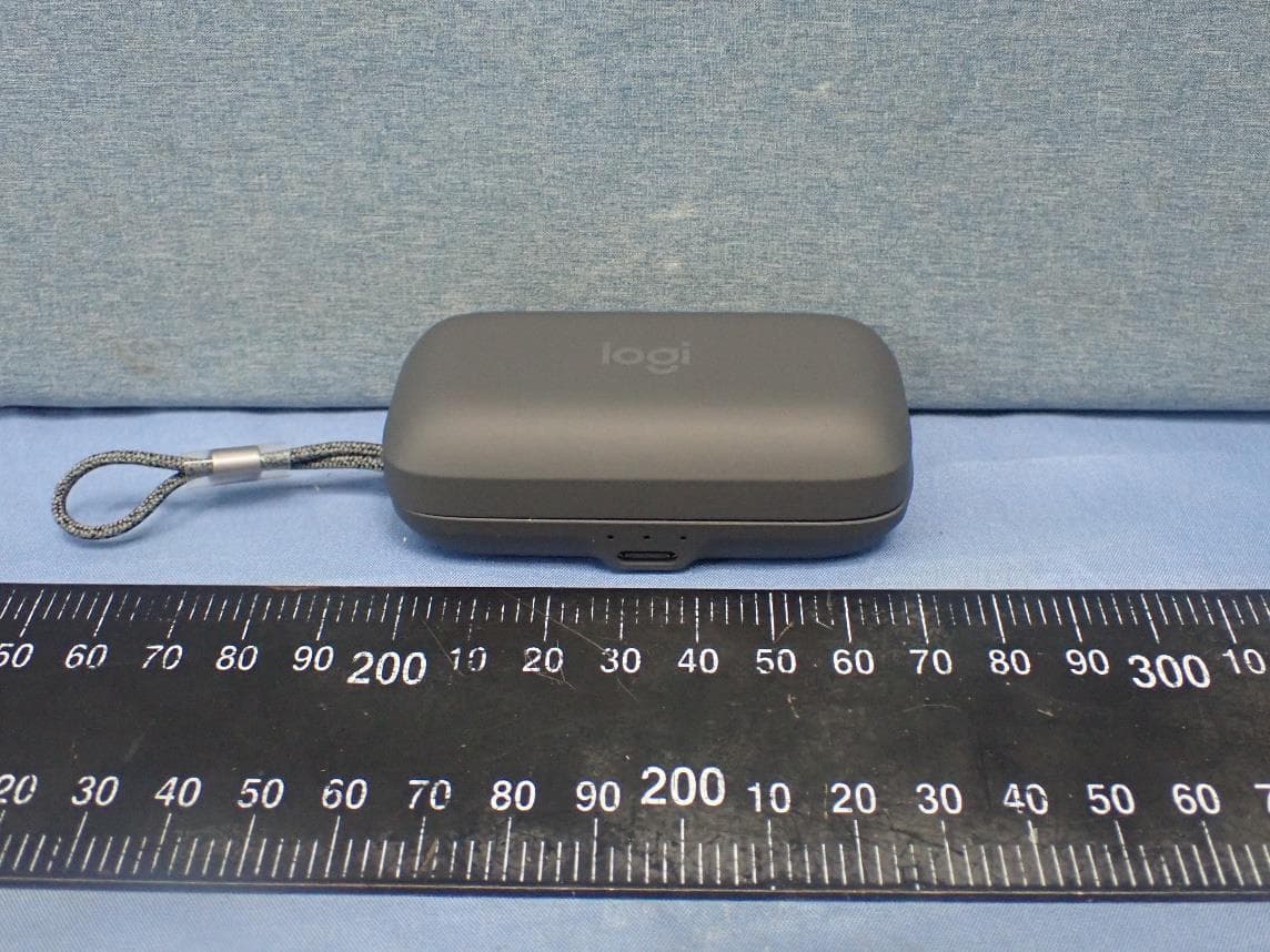 Charger case - FCC ID JNZB00042 - Logitech Far East Ltd (2)