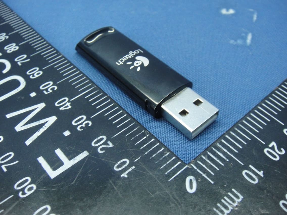 2.4GHz USB Transceiver - FCC ID JNZCU0014 - Logitech Far East Ltd (2)