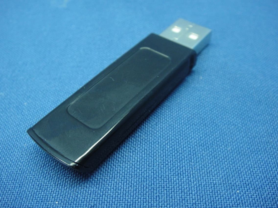 2.4GHz USB Transceiver - FCC ID JNZCU0014 - Logitech Far East Ltd (1)