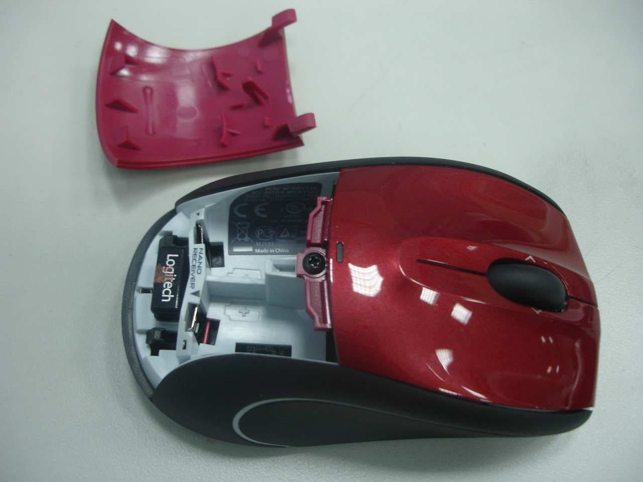 2.4GHz Cordless Mouse - FCC ID JNZMRBY125 - Logitech Far East Ltd (1)
