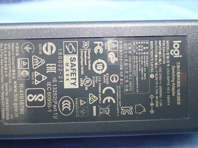 Camera and Speakerphone - FCC ID JNZVR0020 - Logitech Far East Ltd (4)