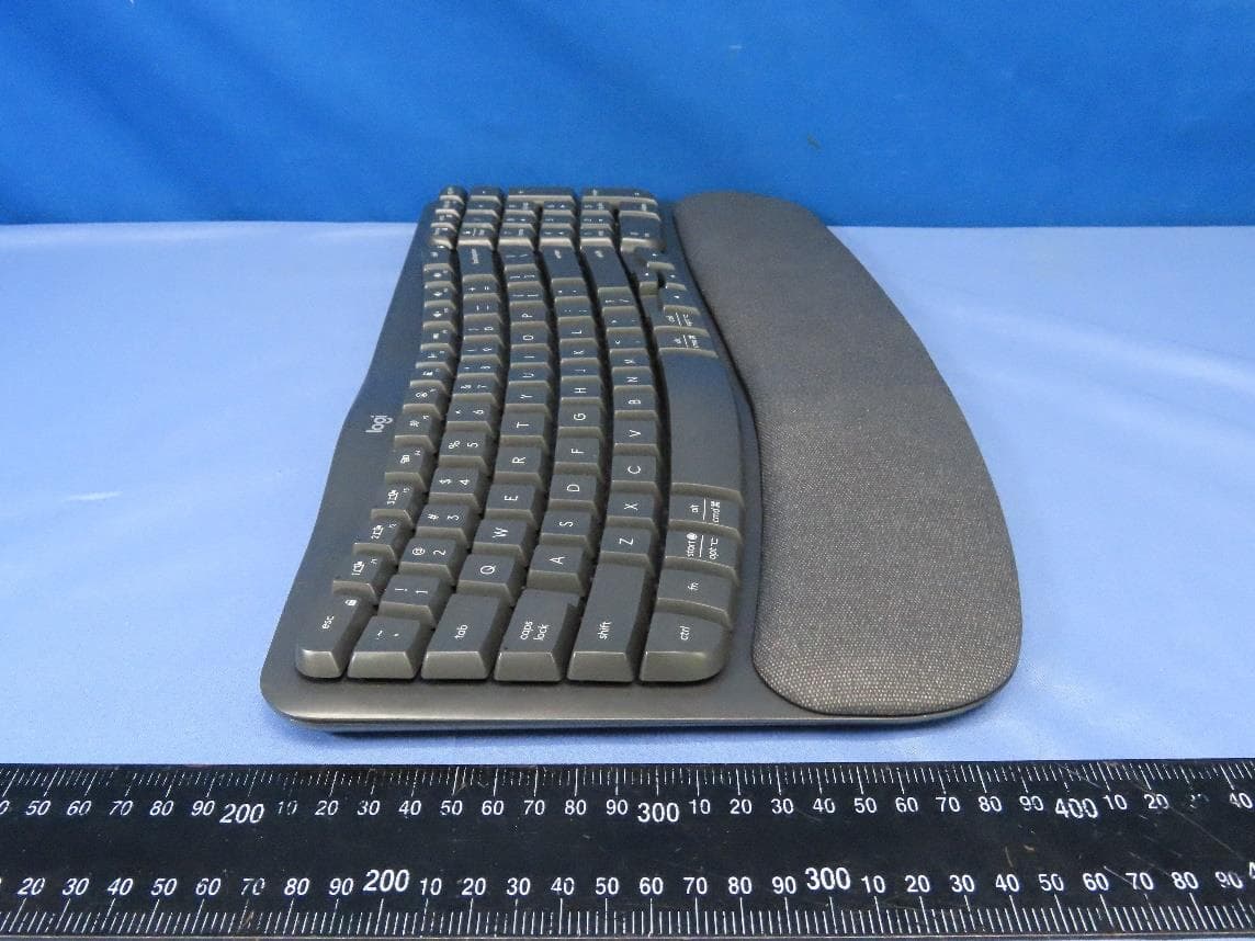 Wireless Keyboard - FCC ID JNZYR0096 - Logitech Far East Ltd (4)