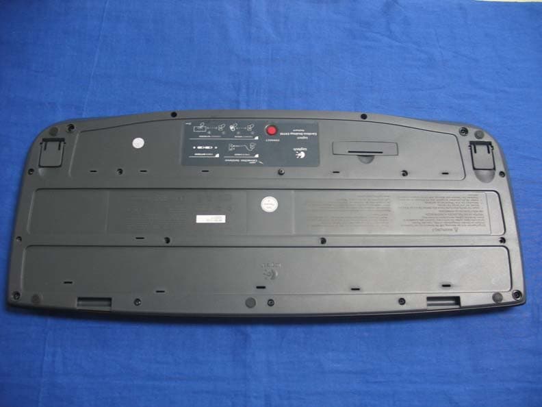 Wireless Keyboard - FCC ID JNZYRAZ71 - Logitech Far East Ltd (2)
