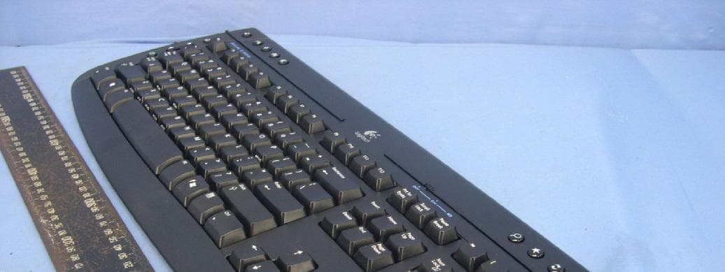 2.4GHz Cordless Keyboard - FCC ID JNZYRBM79 - Logitech Far East Ltd (2)