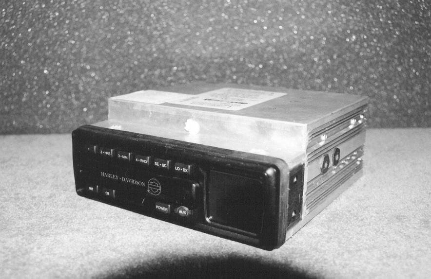 Integrated Motorcycle 40 Channel AM CB Transceiver - FCC ID JOFRS9803UD - Radio Sound Inc